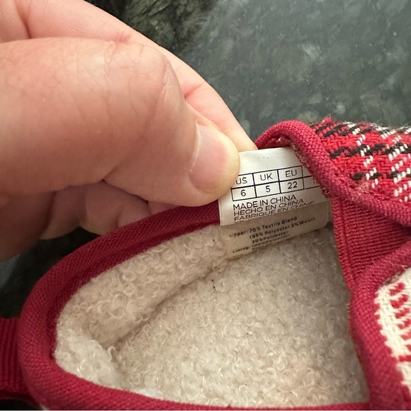 Toms Baby Toddler Kids Plaid Red and Tan Slippers - Picture 6 of 6